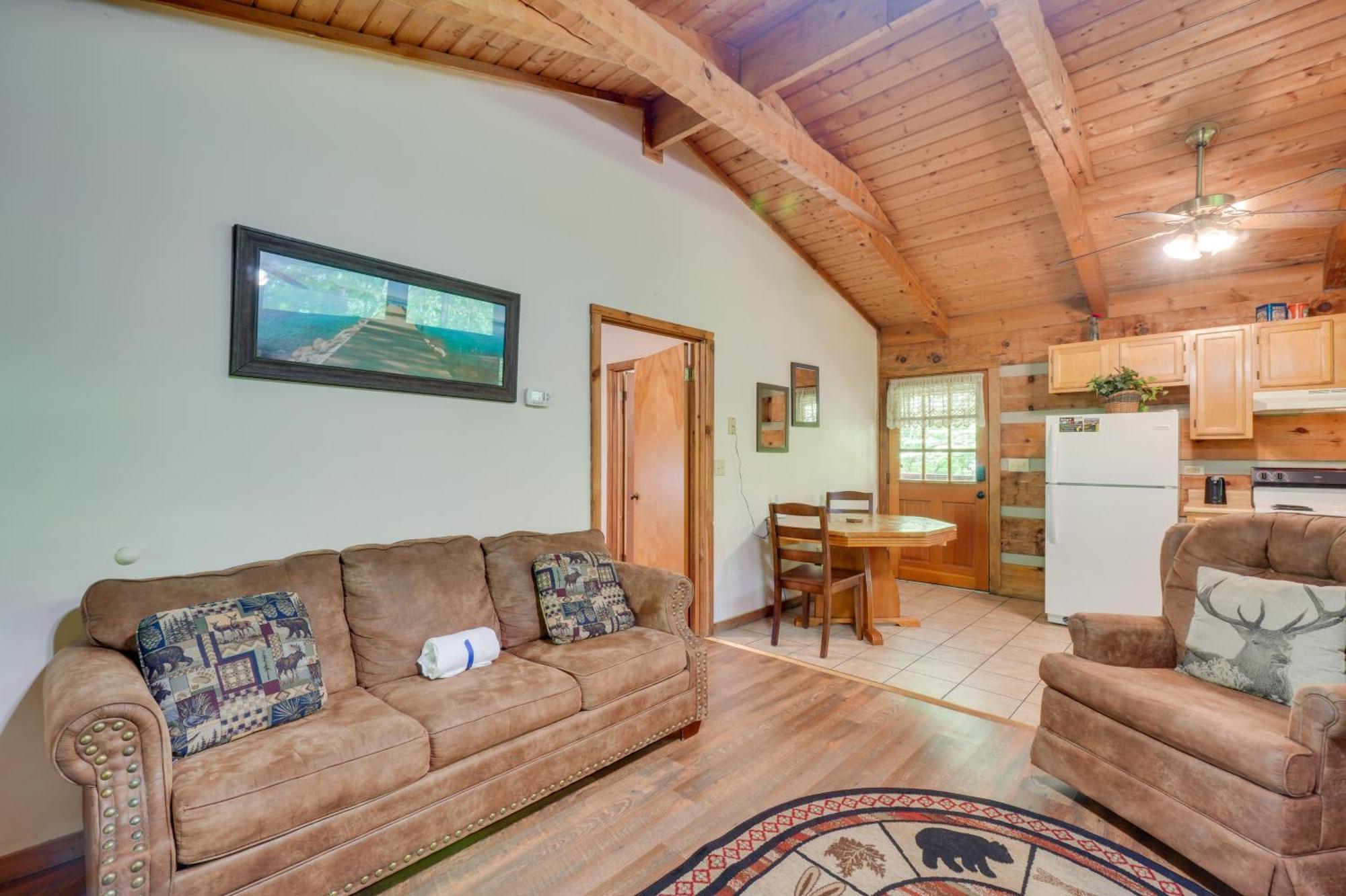Gatlinburg Cabin With Hot Tub About 6 Mi To Downtown! 외부 사진