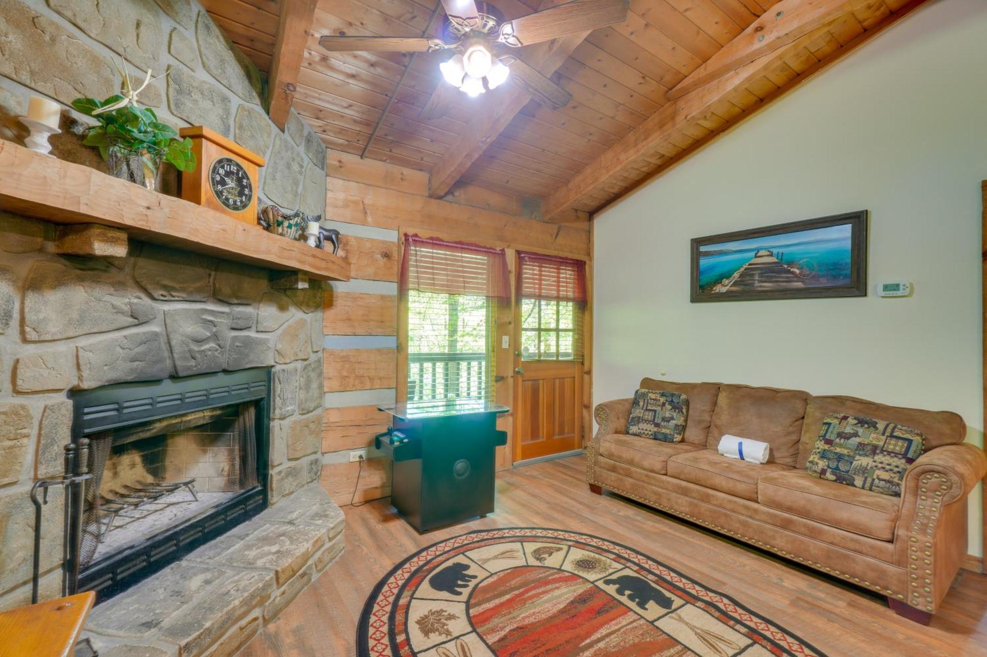 Gatlinburg Cabin With Hot Tub About 6 Mi To Downtown! 외부 사진