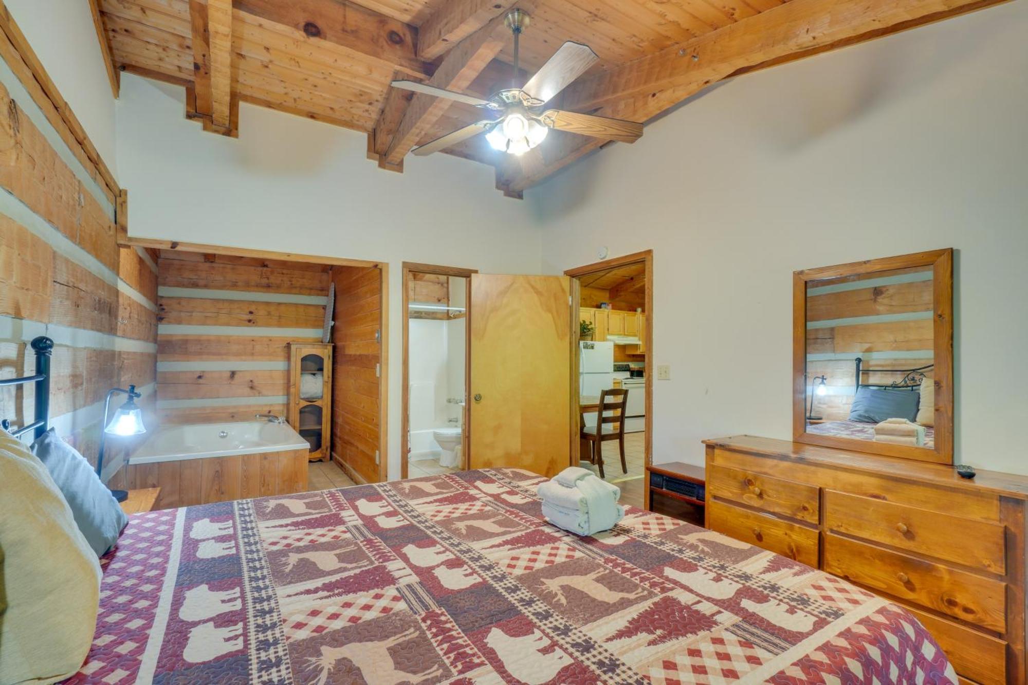 Gatlinburg Cabin With Hot Tub About 6 Mi To Downtown! 외부 사진